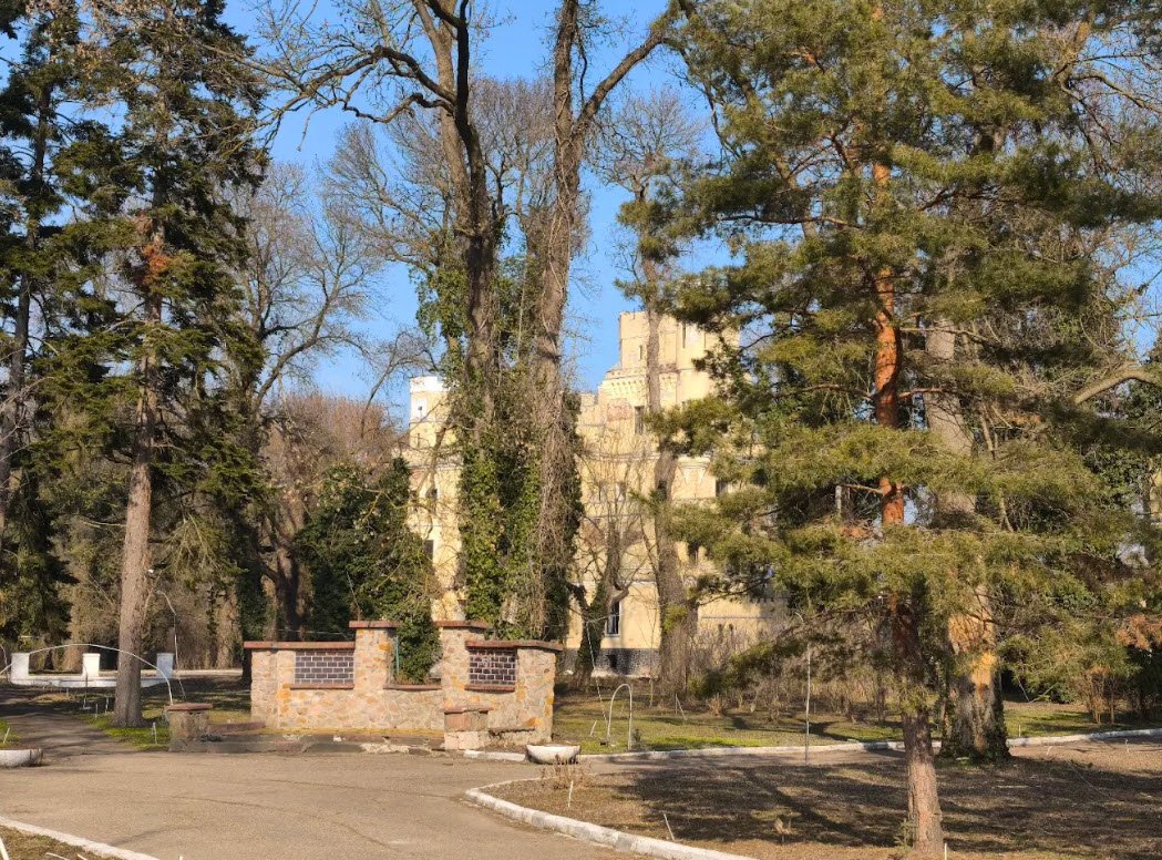 Castelul Degenfeld-Schomburg, Bályok, Romania, Romania